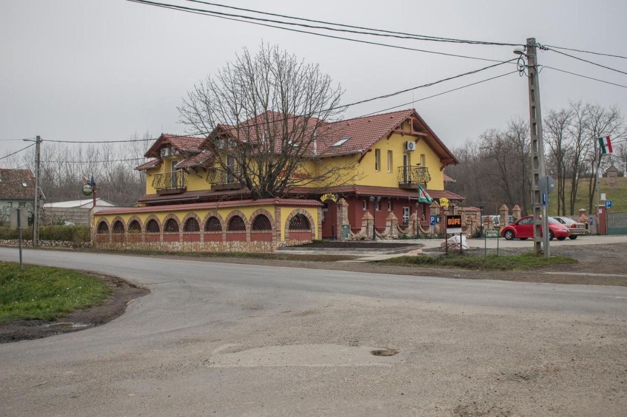 Verona Panzió Dobrokoz Esterno foto